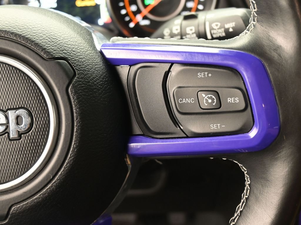 Used 2022 Black Jeep Unlimited Sahara image 7