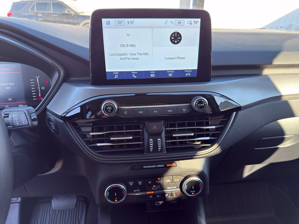 Used 2023 Red Ford Active image 20