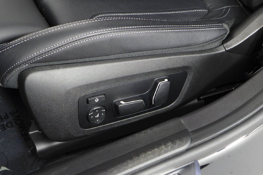 Used 2025 Black Sapphire Metallic BMW M340i xDrive image 23