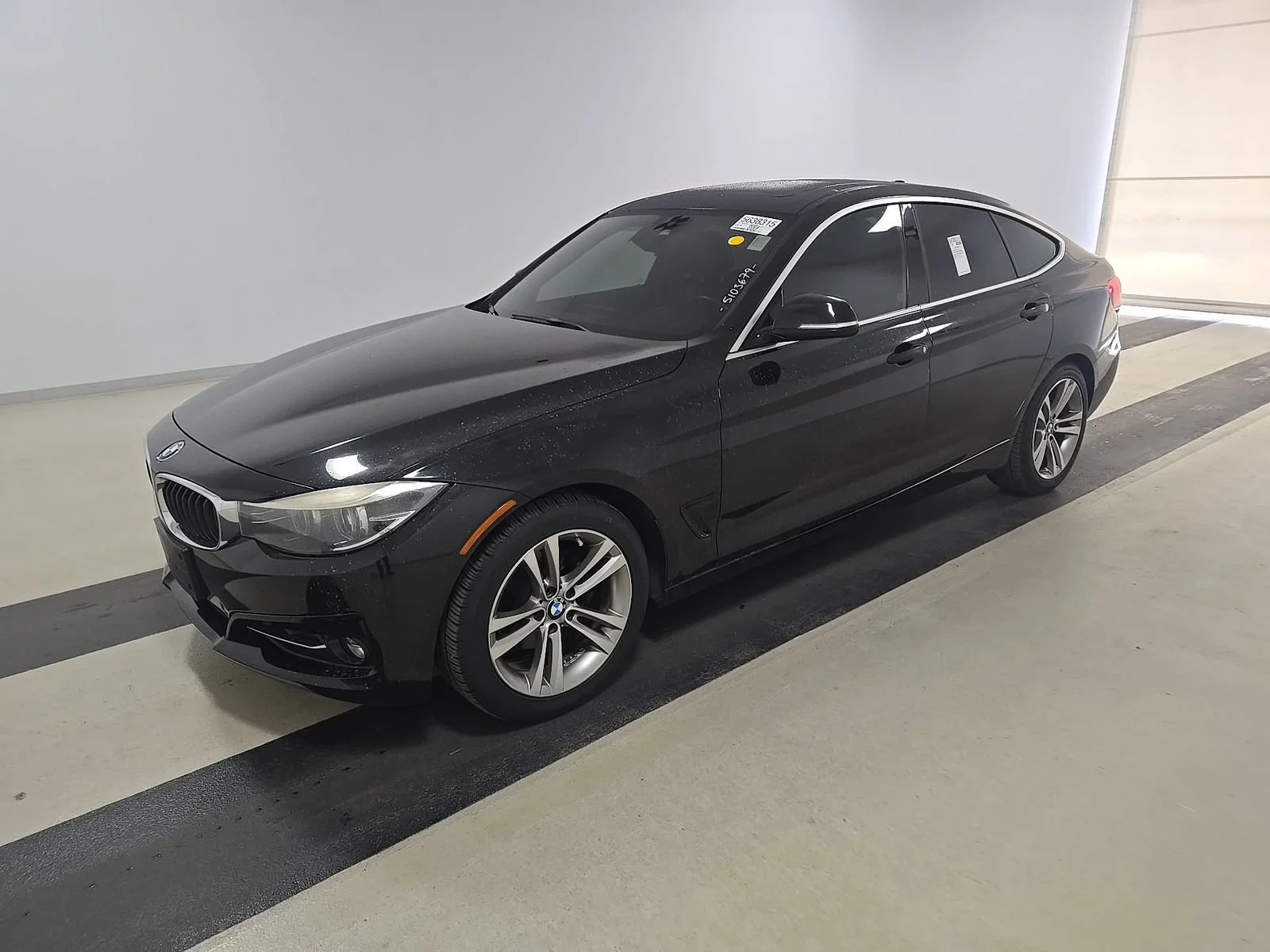 2018 BMW 3 Series 330i xDrive Gran Turismo's photo