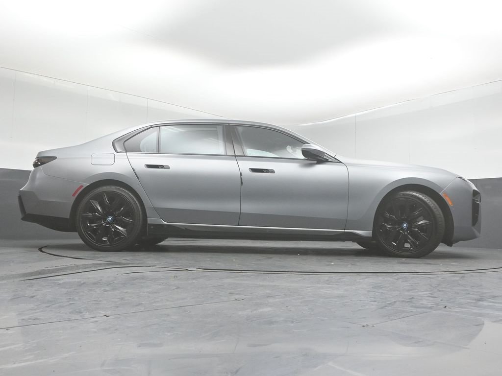 2023 BMW I7 - Image 21