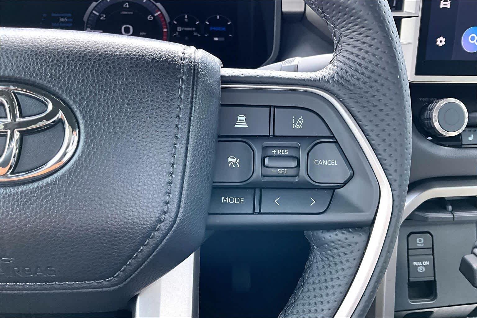 Used 2025 Wind Chill Pearl Toyota Limited Hybrid image 23