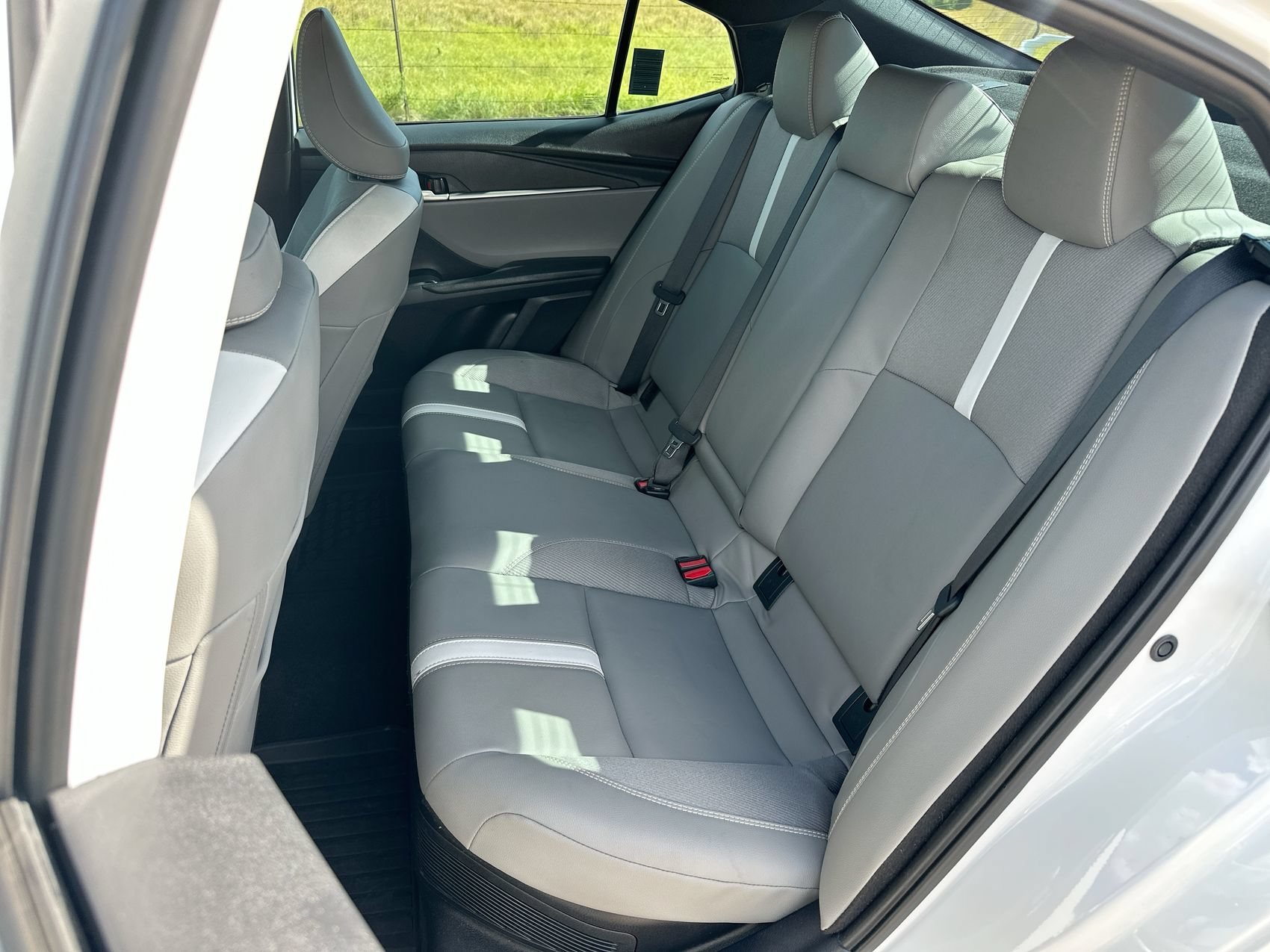 Used 2025 Ice Toyota SE image 21
