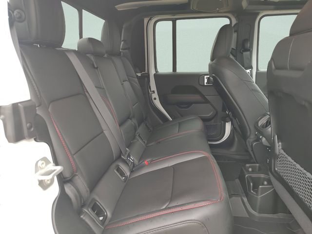 New 2026 Bright White Clear-Coat Exterior Paint Jeep Rubicon X image 32