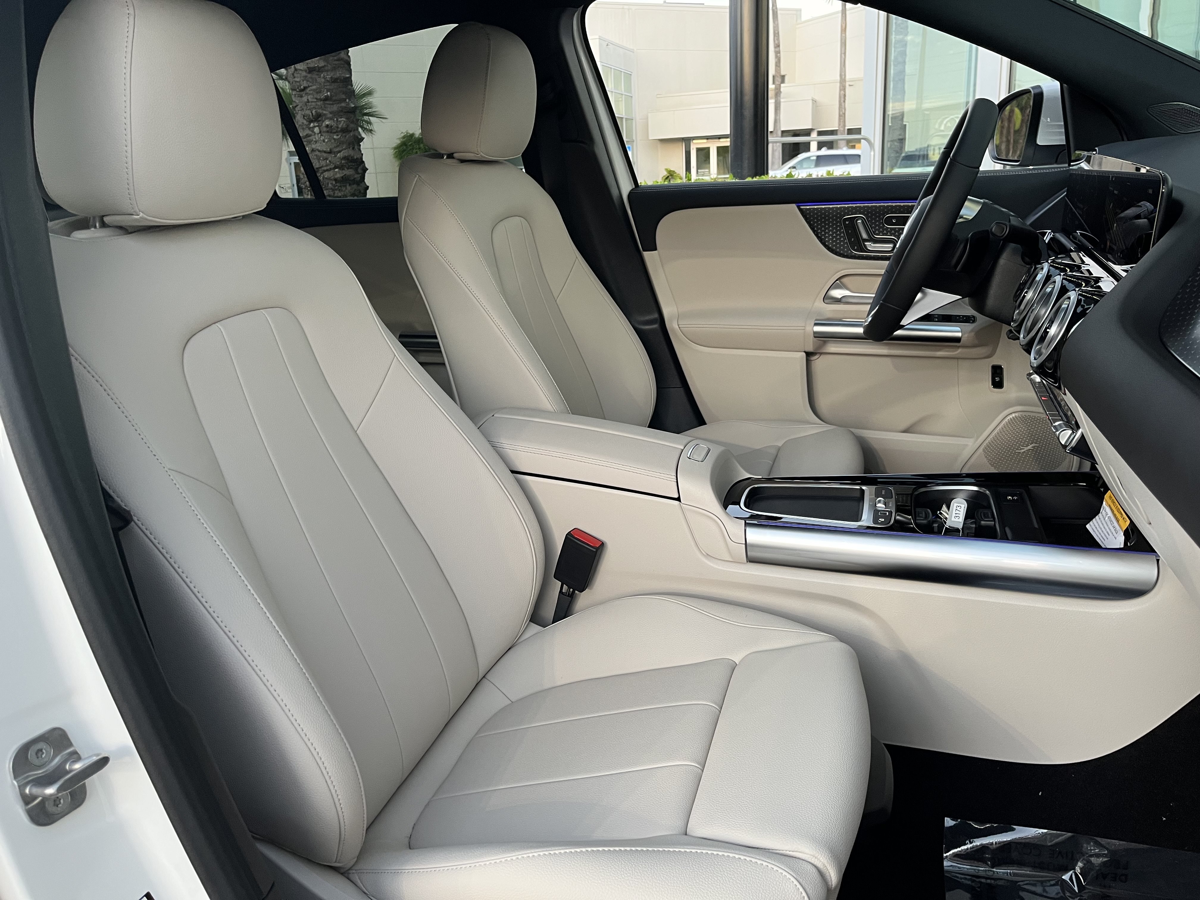 New 2026 Polar White Mercedes-Benz GLA 250 image 51