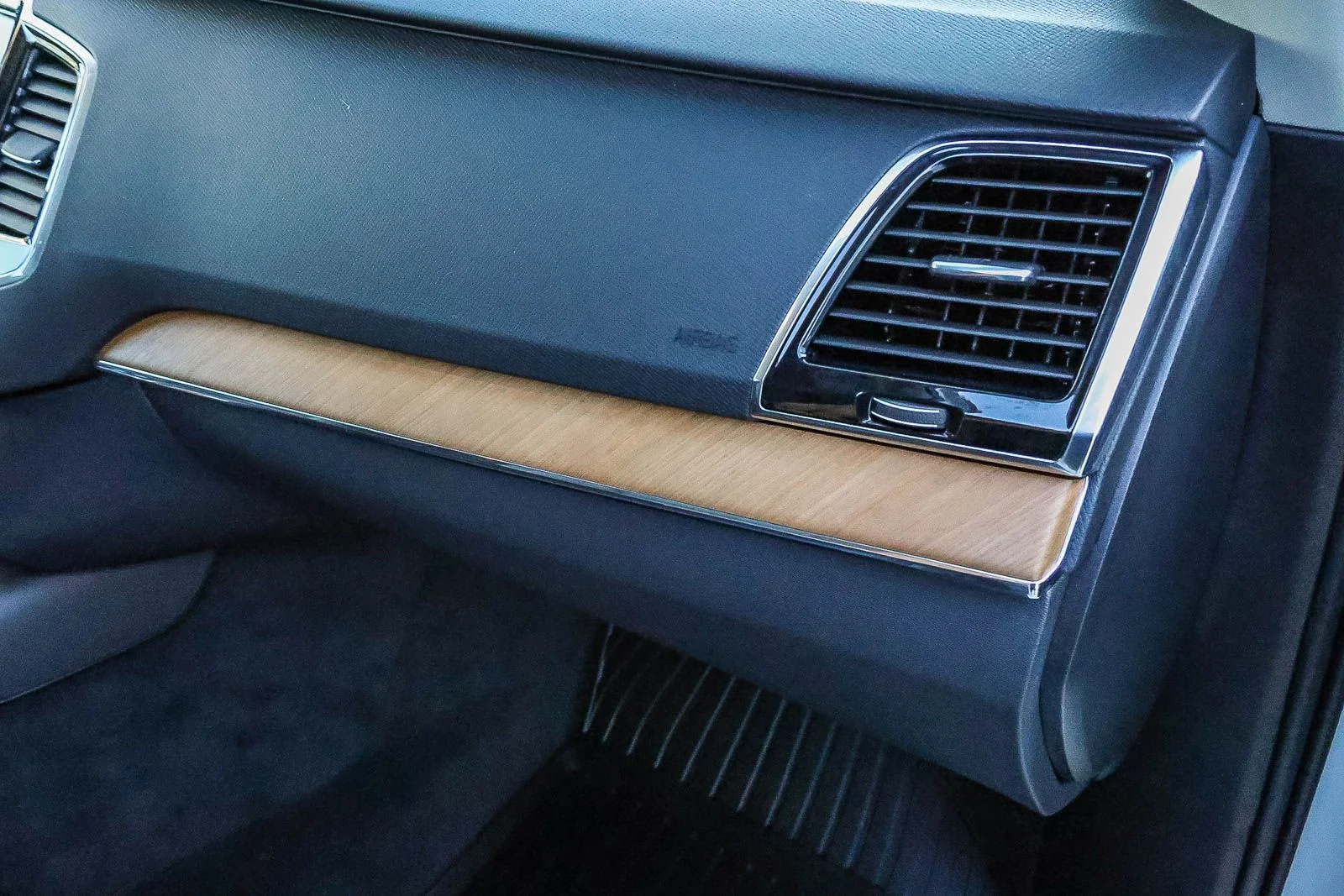 2023 Volvo XC90 Plus - Photo 15