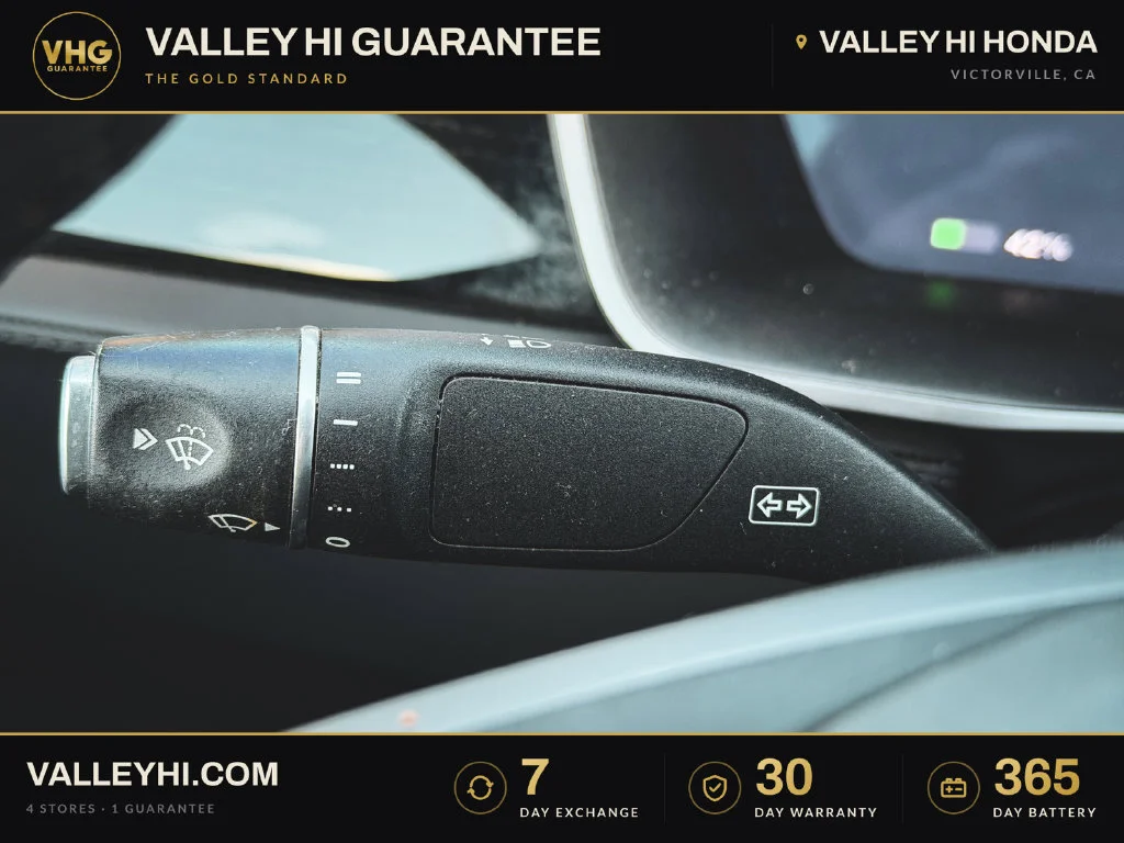 Used 2018  Tesla  image 34