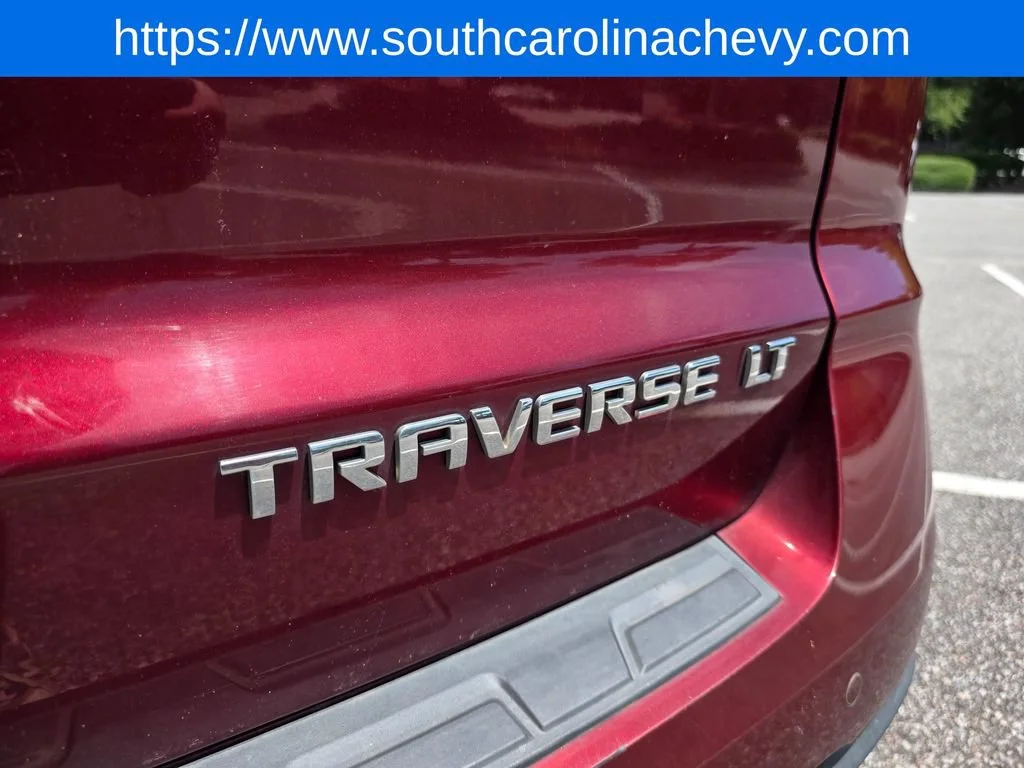 Used 2015 SIREN RED TINTCOAT Chevrolet LT image 40