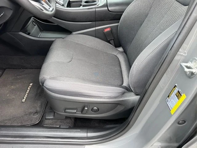 Used 2022 Gray Hyundai SEL image 6