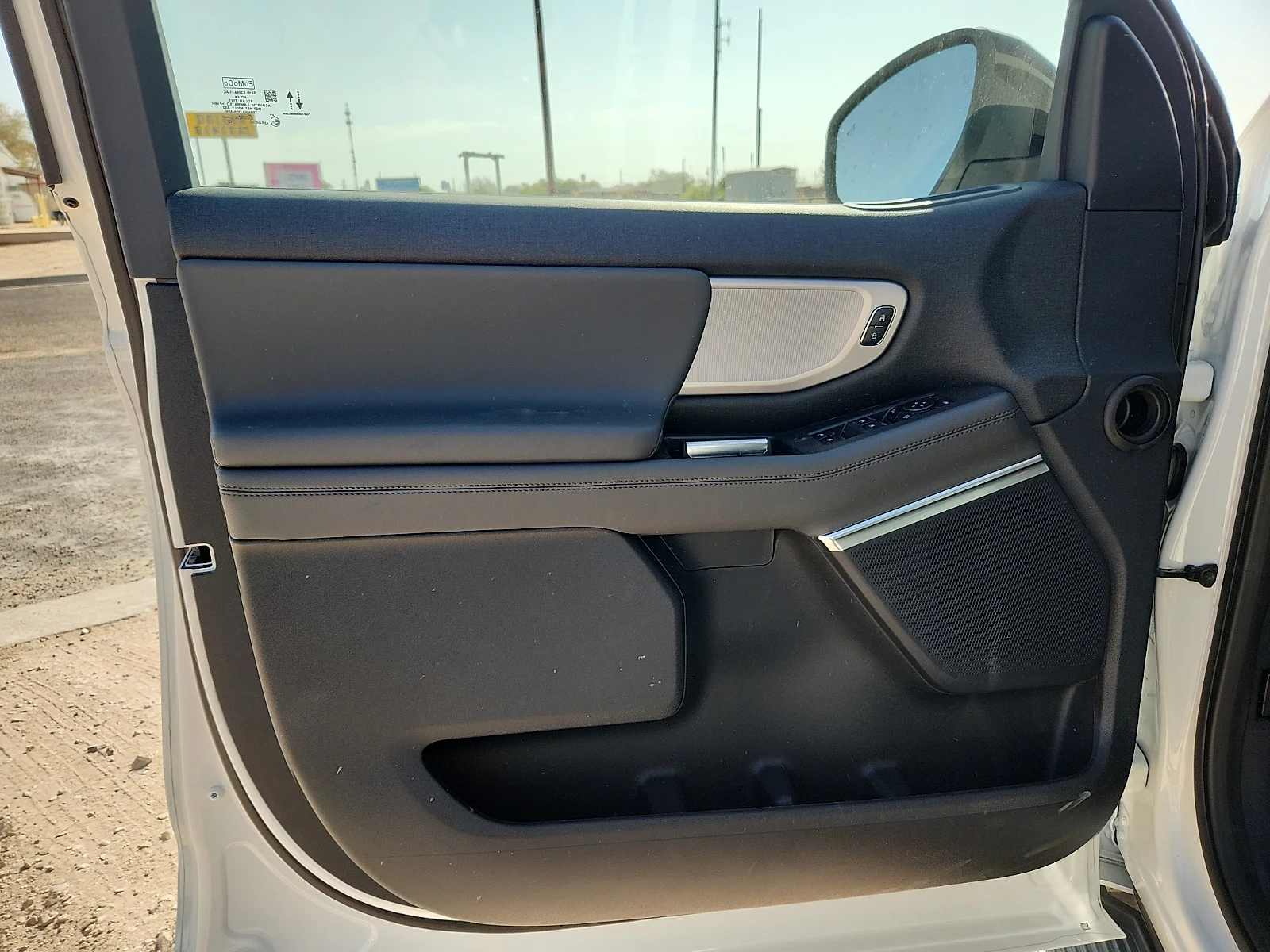 New 2027 Star White Metallic Tri-Coat Ford Active image 13