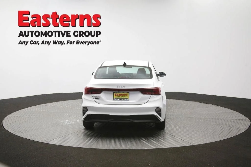 Used 2023 White Kia LXS image 37