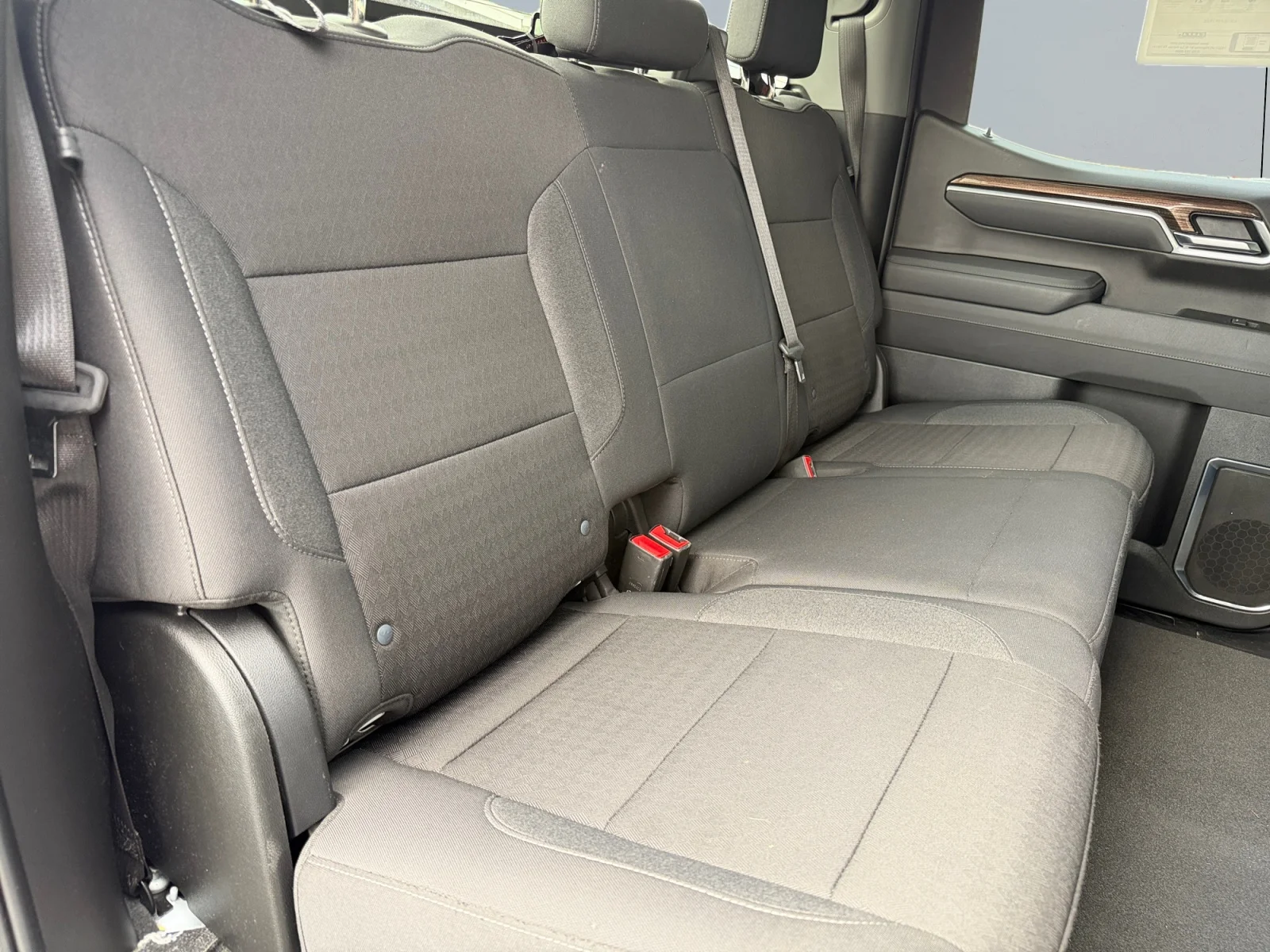 Used 2025 Summit White Chevrolet LT image 18