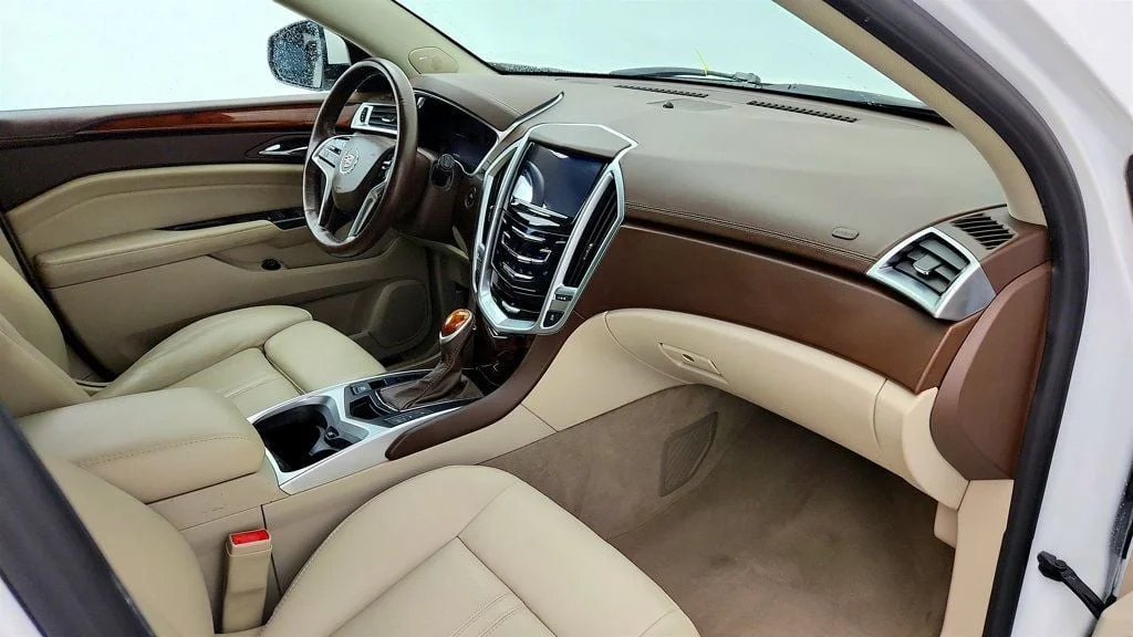 Used 2016 Platinum Ice Tricoat Cadillac FWD 4dr Luxury Collection w/ Nav & Driver Awareness Pkg image 26