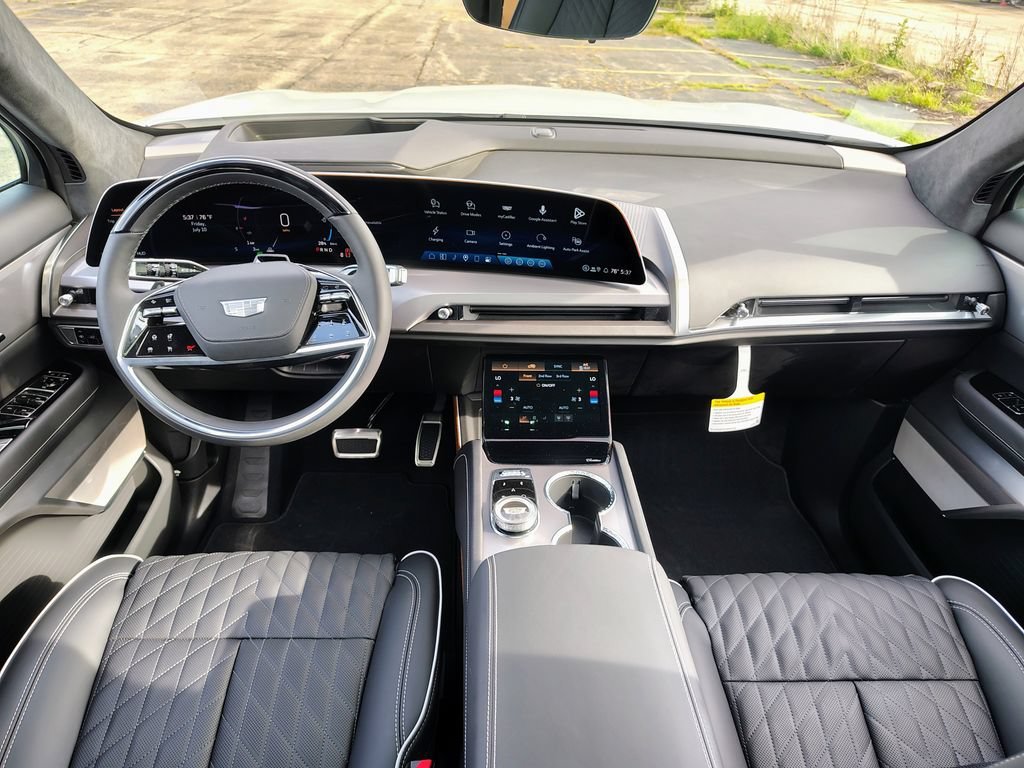 2027 Cadillac VISTIQ Premium Luxury - Photo 44