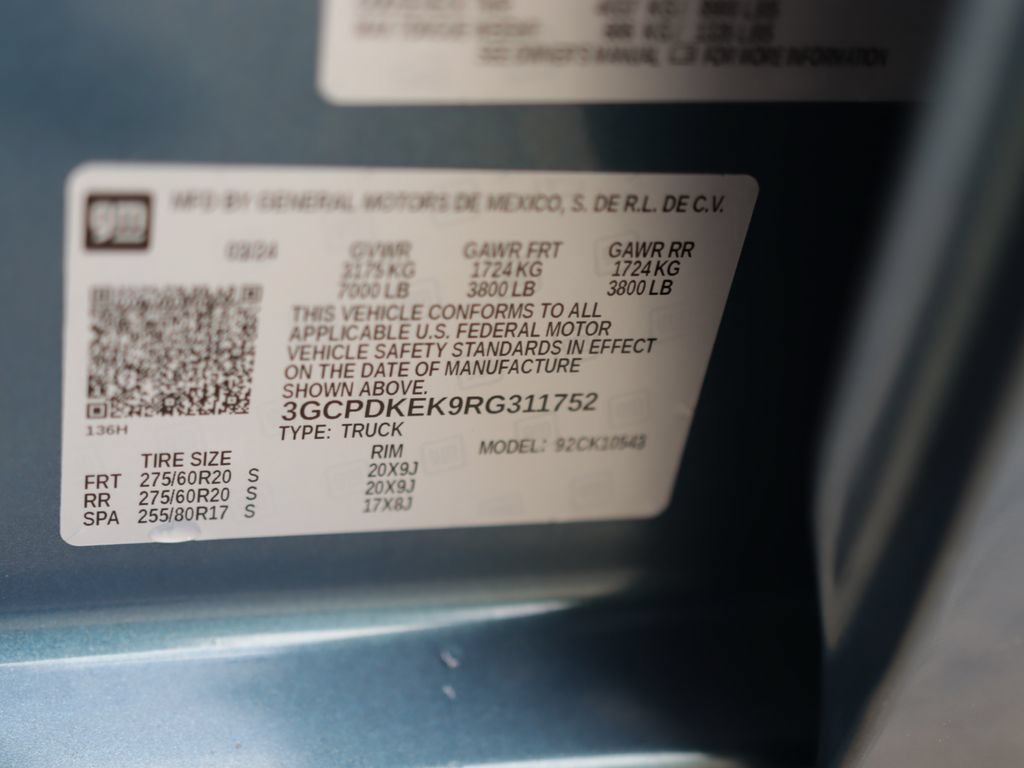Used 2024 Lakeshore Blue Metallic Chevrolet LT (2FL) image 37