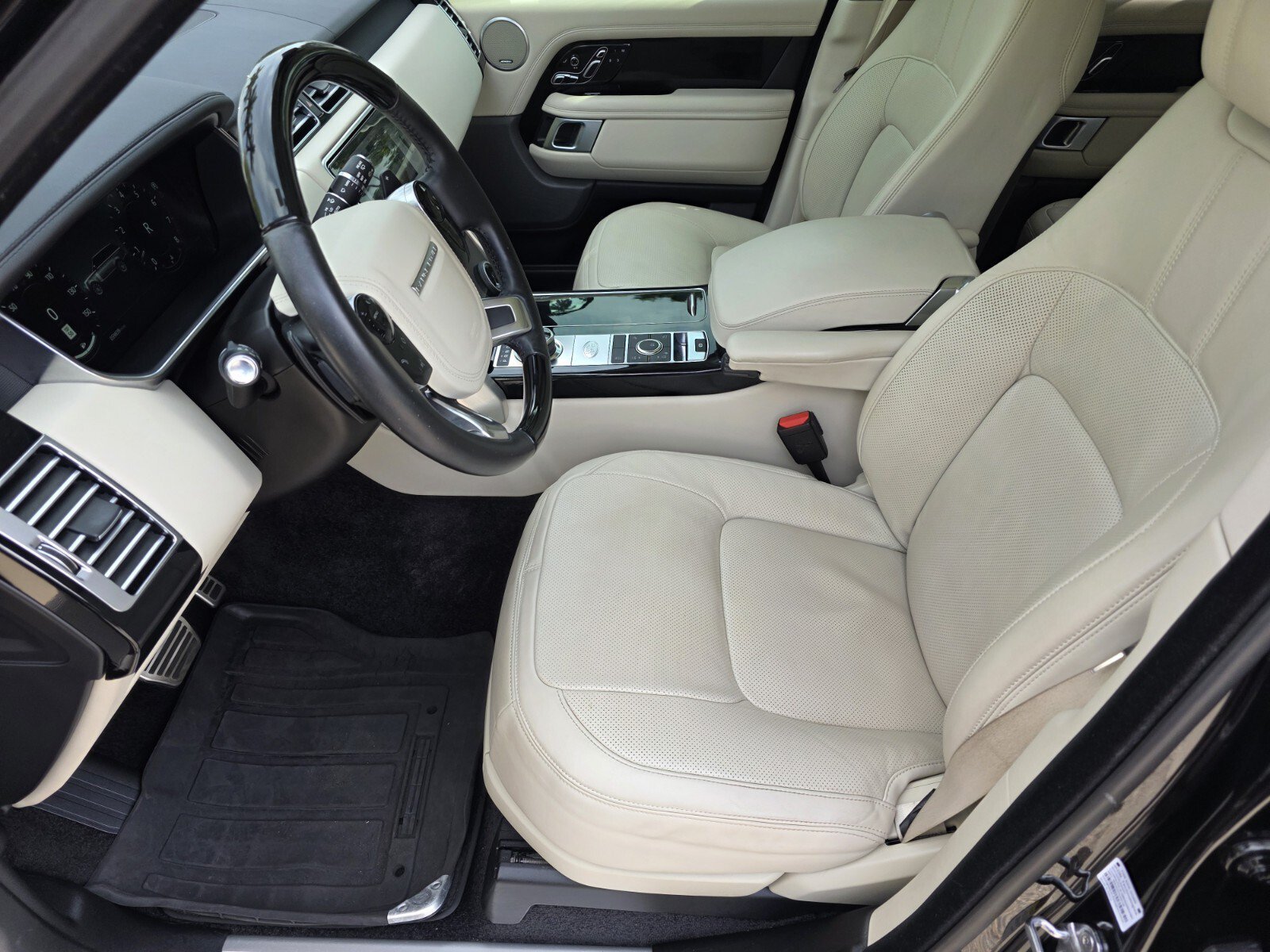 Used 2021 Santorini Black Metallic Land Rover P400 Westminster image 10