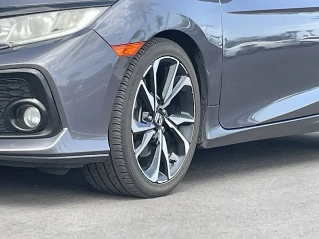 Certified Used 2017 Modern Steel Metallic Honda Si image 20