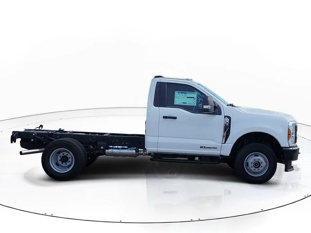 New 2026 Oxford White Ford XL image 4