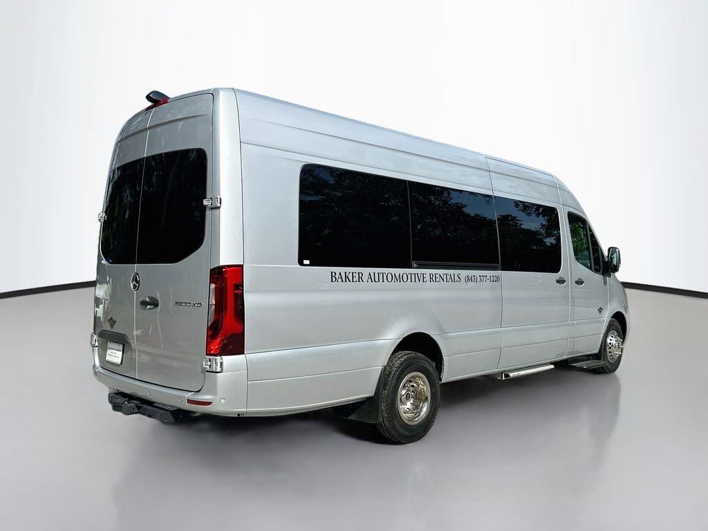Used 2023  Mercedes-Benz LA West 15 Passenger image 9