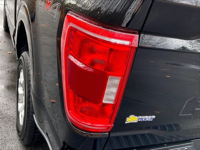 Used 2023 Black Ford XLT image 32