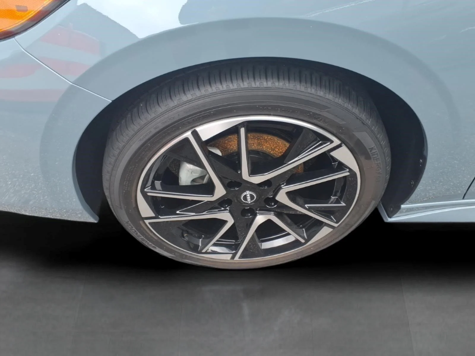 Used 2025 Gray Nissan SR image 6