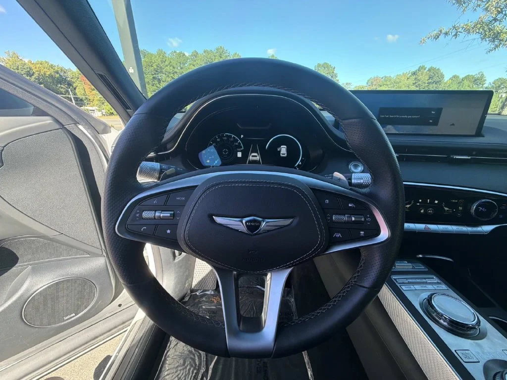 Used 2023 White Genesis 2.5T image 16