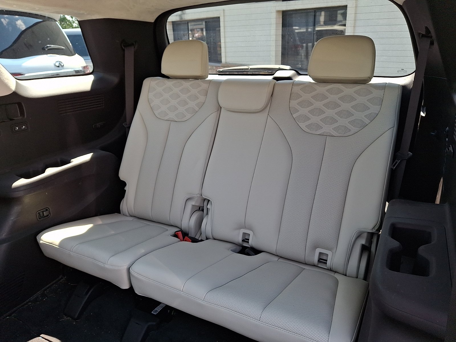 Used 2020 Sierra Burgundy - W7B Hyundai Limited image 10