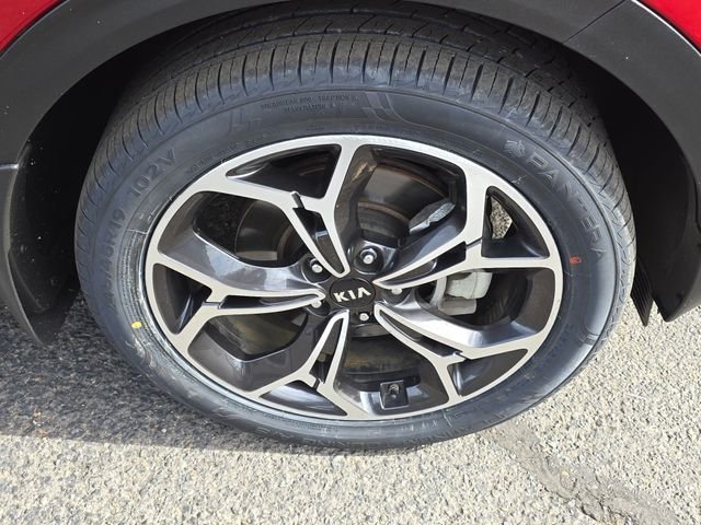 Used 2021 Hyper Red Kia SX image 9