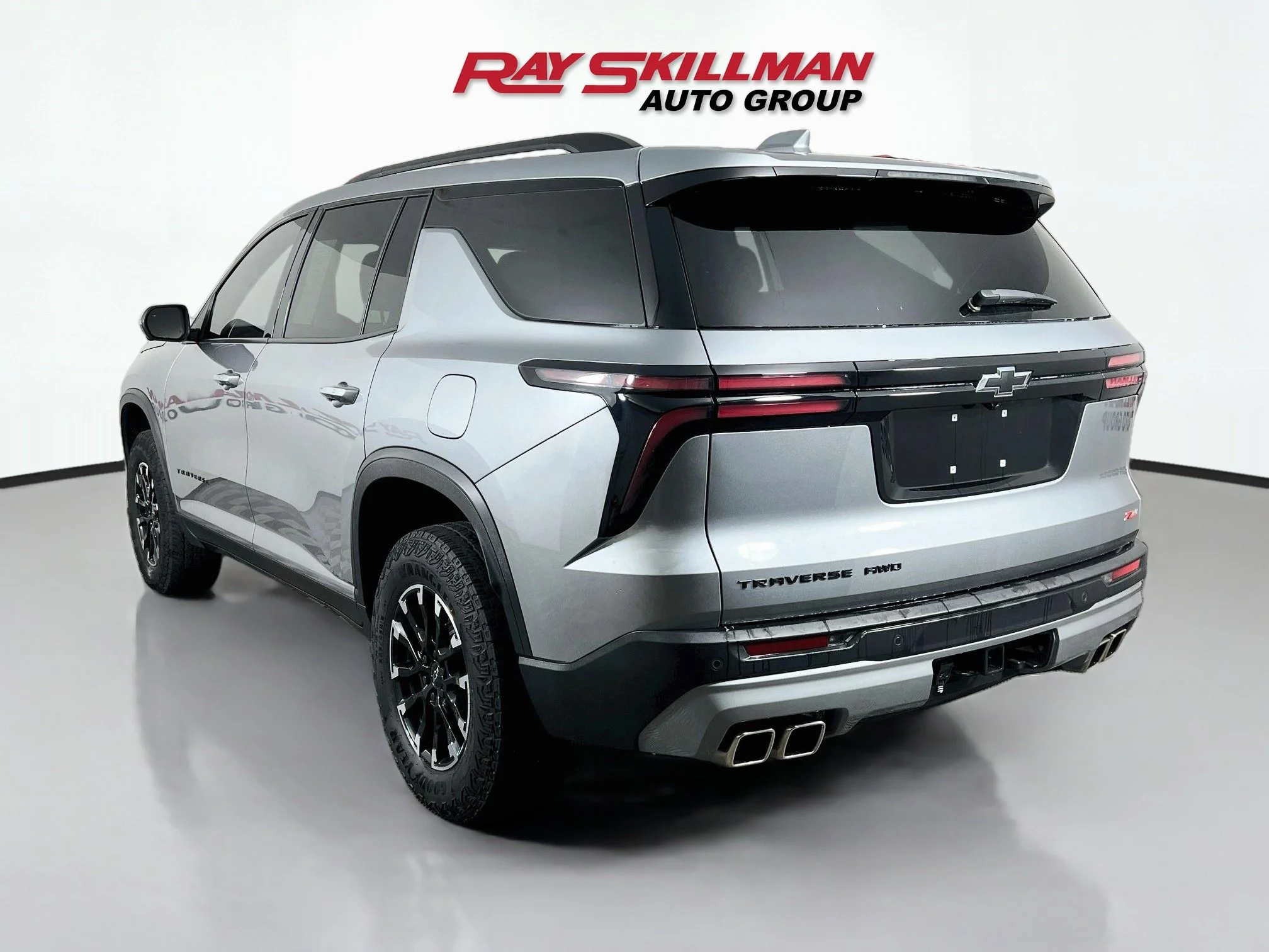 Used 2025 Sterling Gray Metallic Chevrolet AWD Z71 image 5