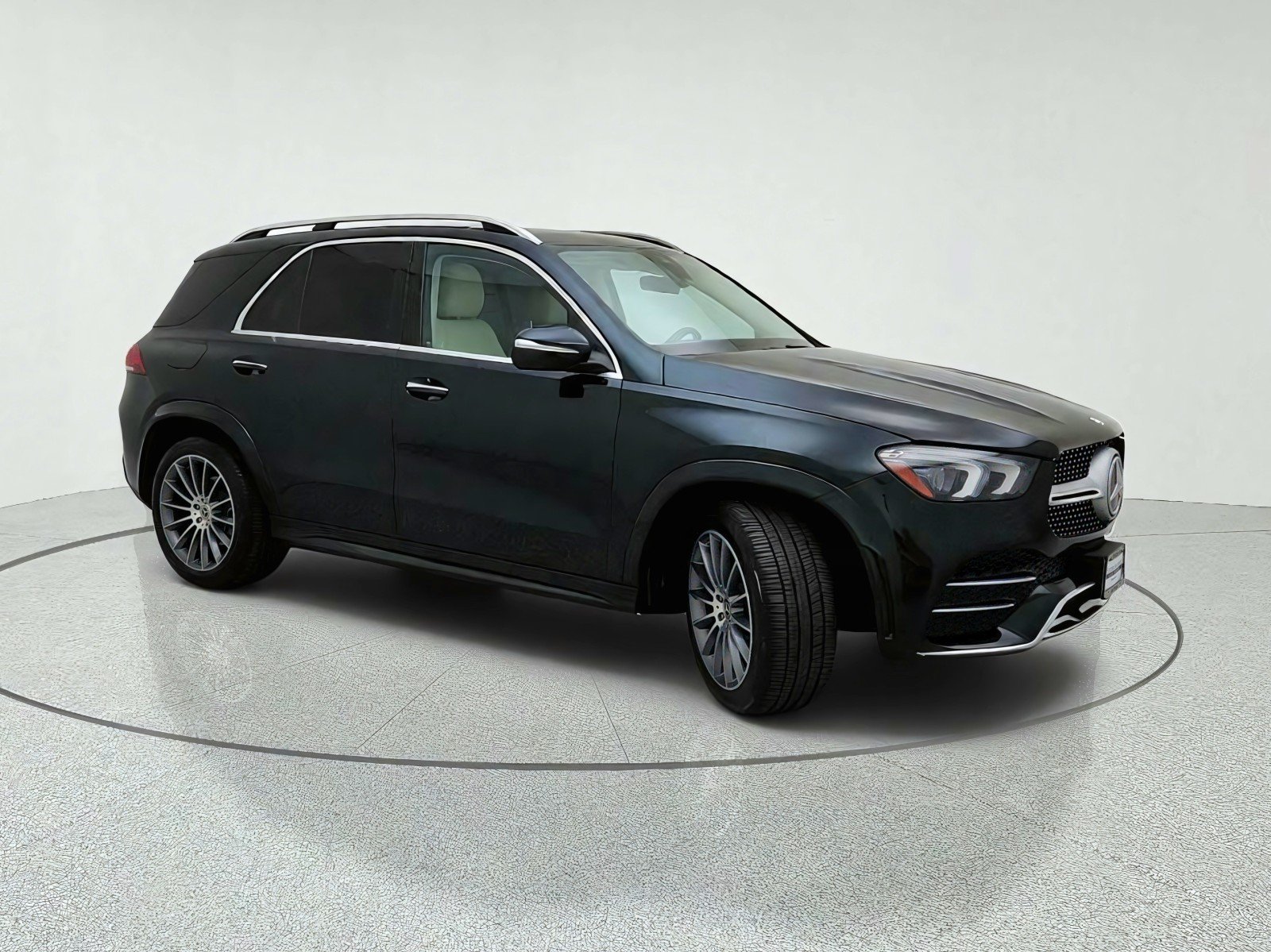 Certified Used 2023 Emerald Green Metallic Mercedes-Benz GLE 450 image 5