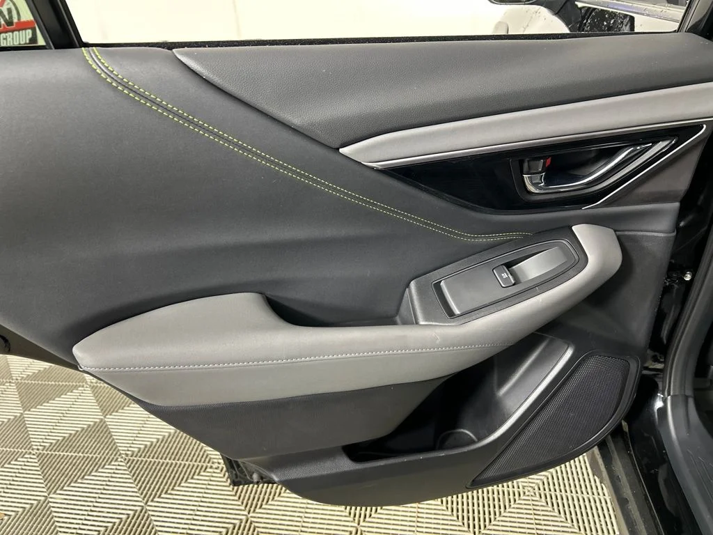 Used 2025 Black Subaru Onyx Edition image 16