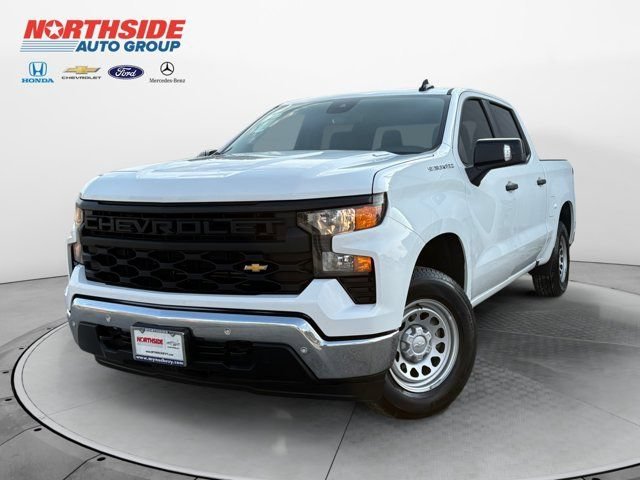 New 2026 Summit White Chevrolet WT image 4