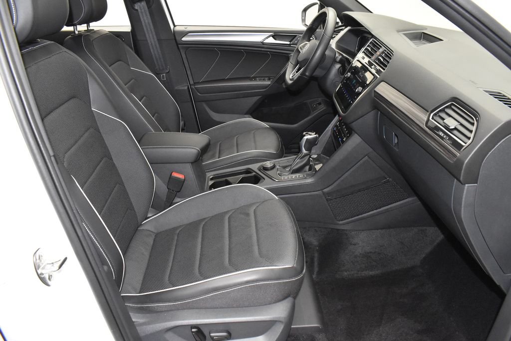 Used 2024 White Volkswagen 2.0T SEL R-Line image 26