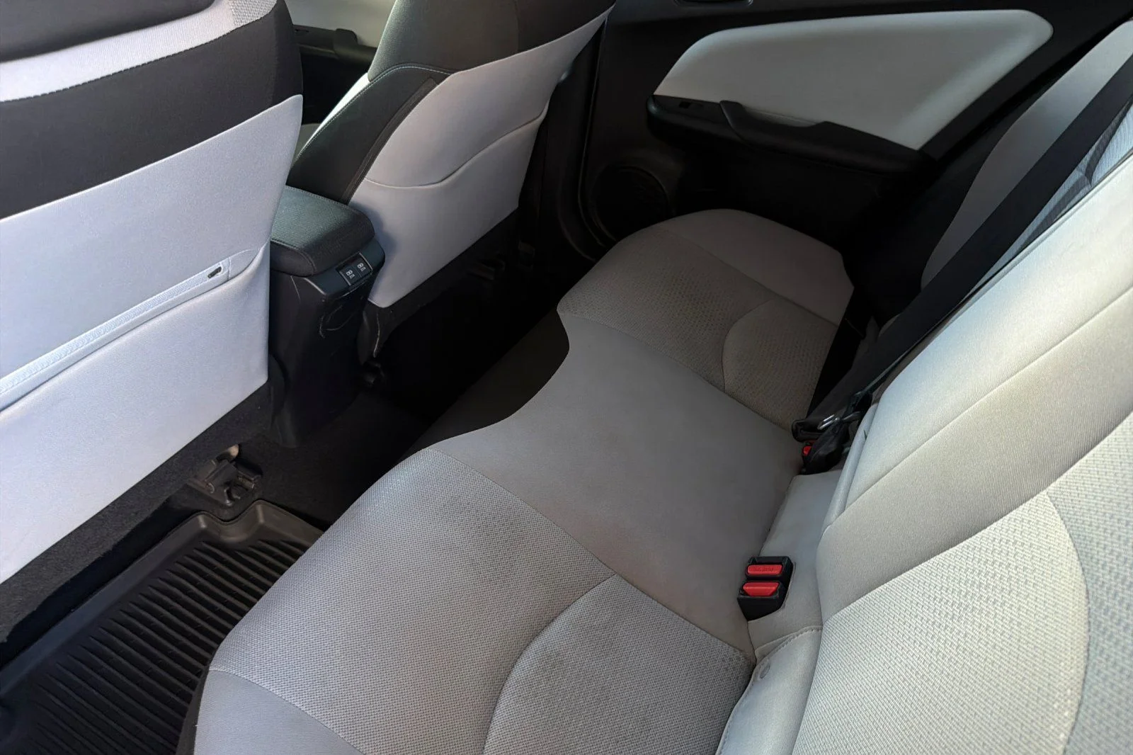 Used 2022 Gray Toyota LE image 14