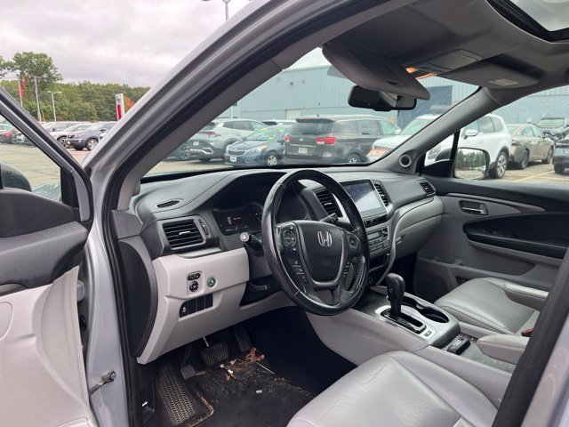 Used 2018 Silver Honda EX-L image 11