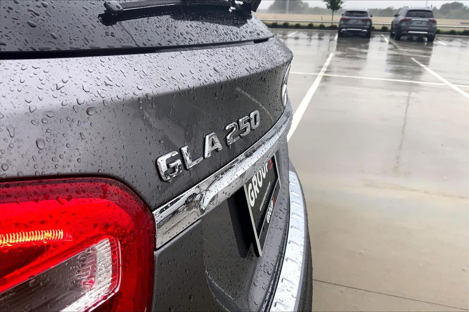 Used 2019 Mountain Grey Metallic Mercedes-Benz GLA 250 image 28