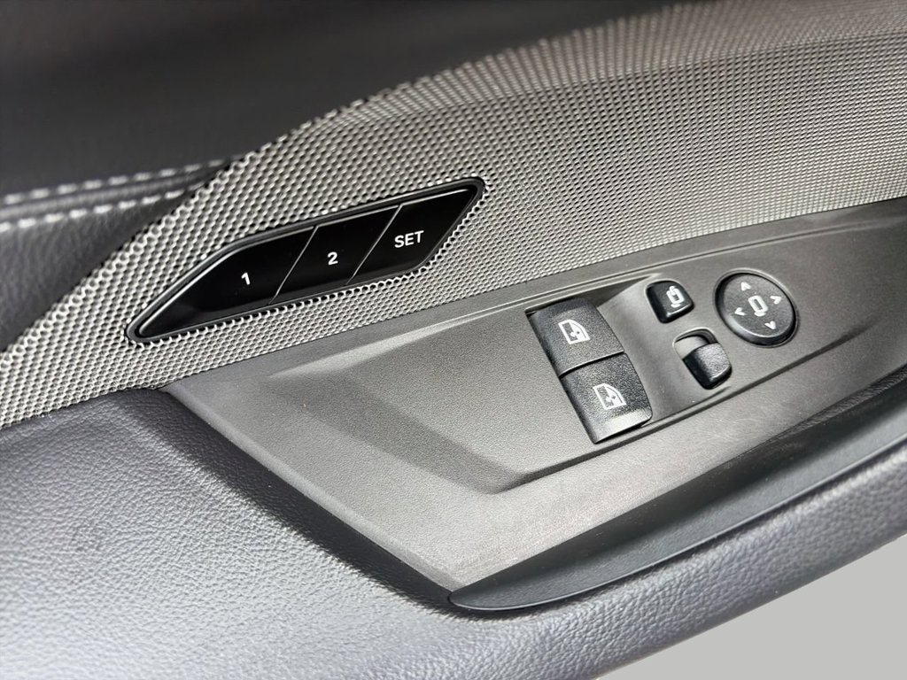 Used 2025 Black BMW 430i xDrive image 18