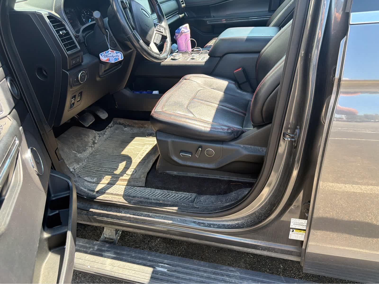 Used 2019 Magnetic Ford Limited image 2