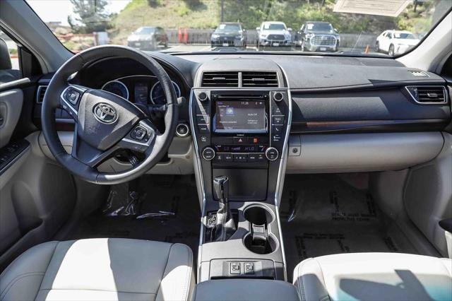 Certified Used 2017 BLIZZARD PEARL Toyota  image 13
