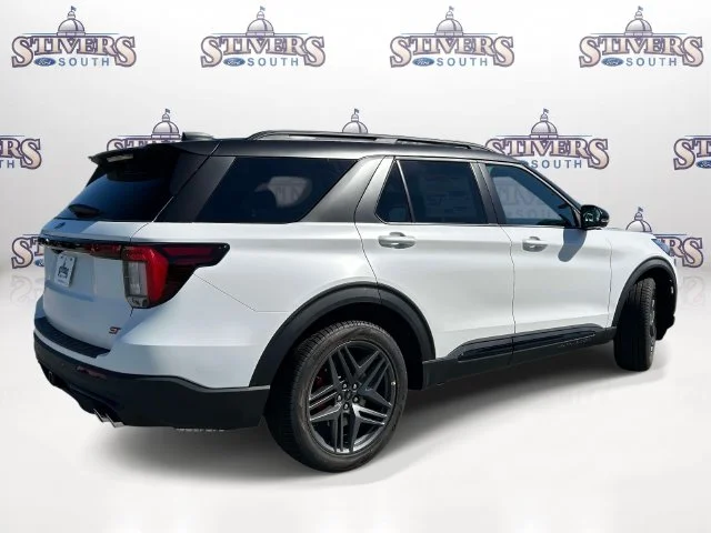 New 2026 Star White Metallic Tri-Coat Ford ST image 3