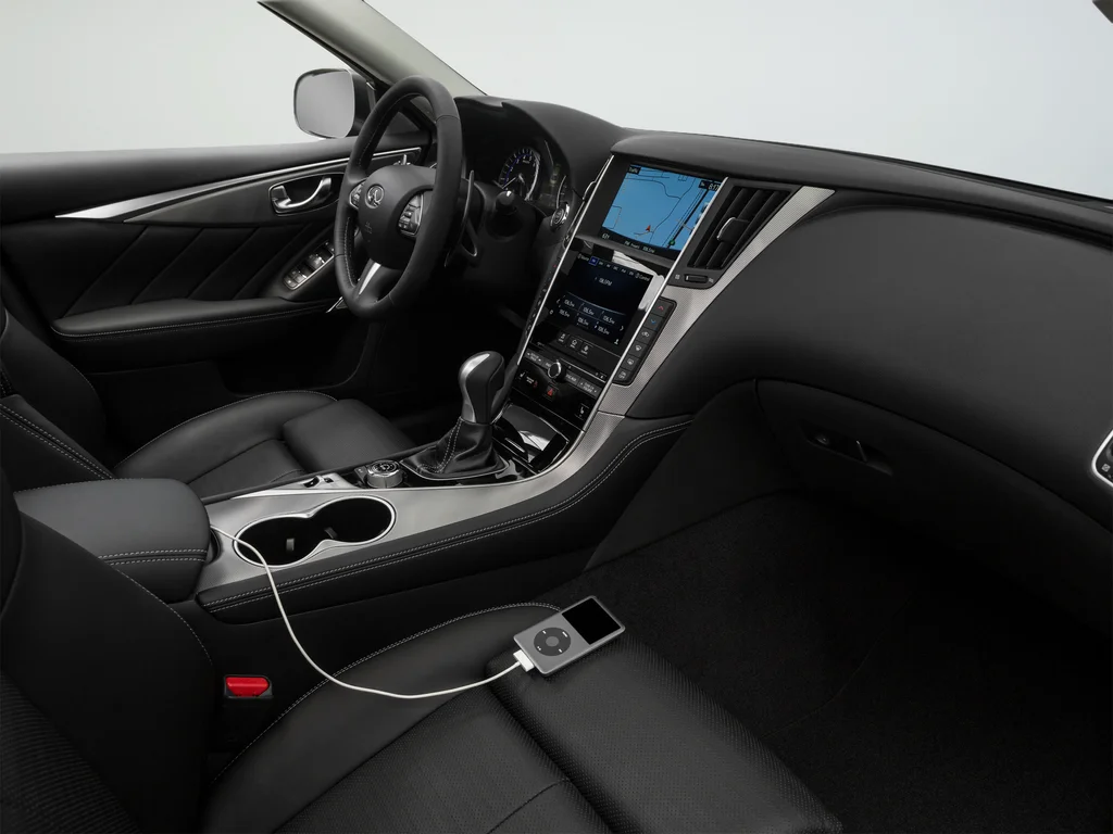 Used 2017 Gray INFINITI Sport image 38