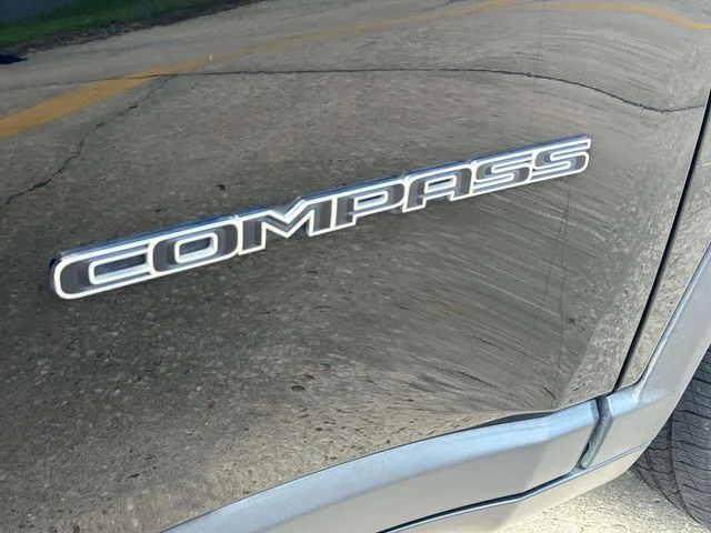 Used 2023 Black Jeep Latitude image 7
