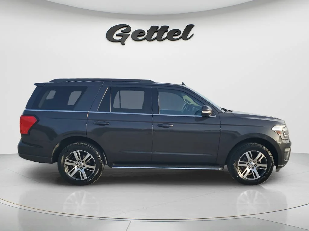 Used 2022 Gray Ford XLT image 3