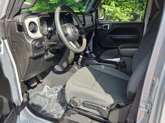 Used 2024 Silver Jeep Sport S 4xe image 16