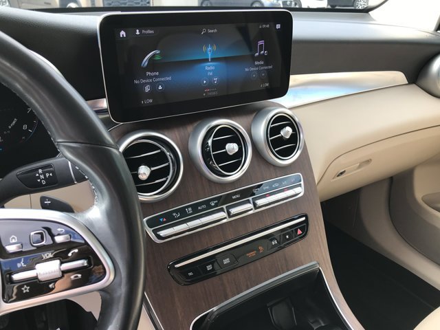 Used 2022 Lunar Blue Metallic Mercedes-Benz GLC 300 image 18