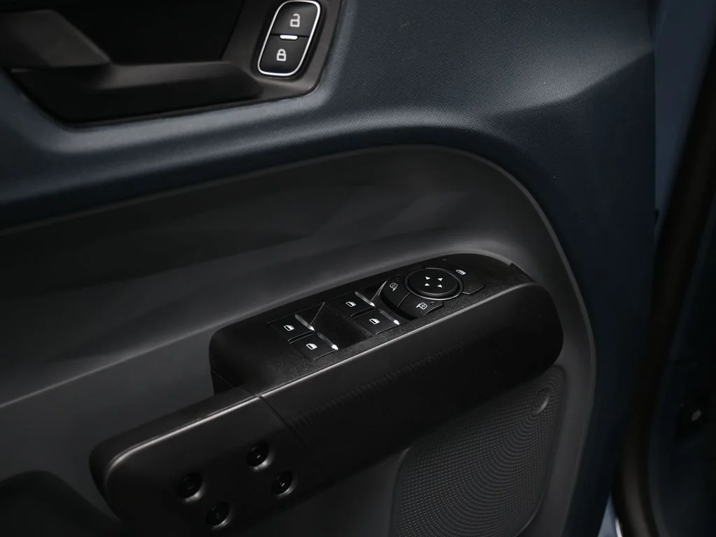 New 2025 Azure Gray Metallic Tri-Coat Ford XLT image 9