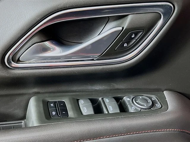 Used 2022 Red Chevrolet RST image 9