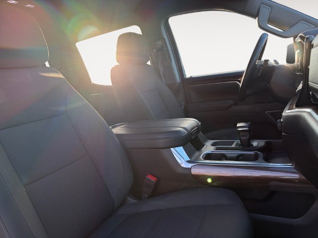 Used 2025 White Chevrolet RST image 12