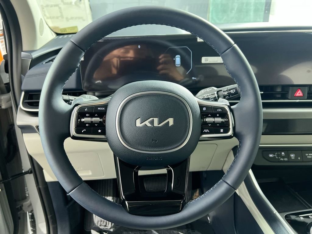 New 2026 Ceramic Silver Kia SX image 16