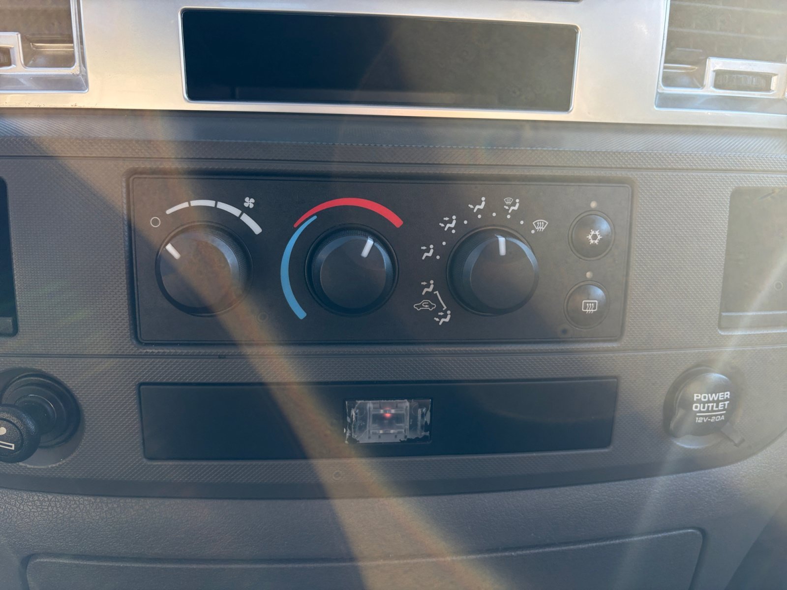Used 2008 Flame Red Dodge SLT image 16